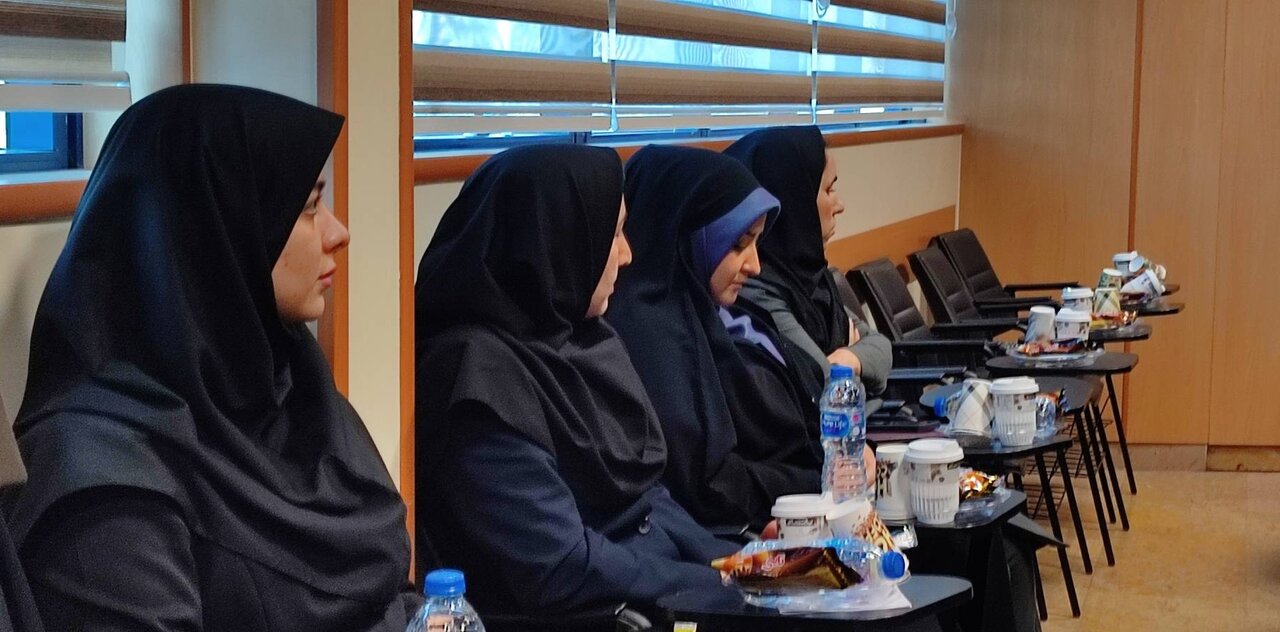 دومین نشست شورای اداری اداره کل کتابخانه های عمومی استان تهران