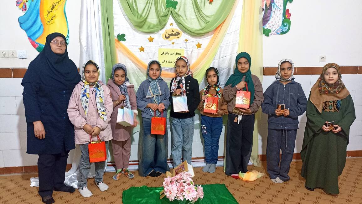 پیچیدن شمیم قرآن و اهل‌بیت(ع) در کتابخانه‌های شهرستان مروست