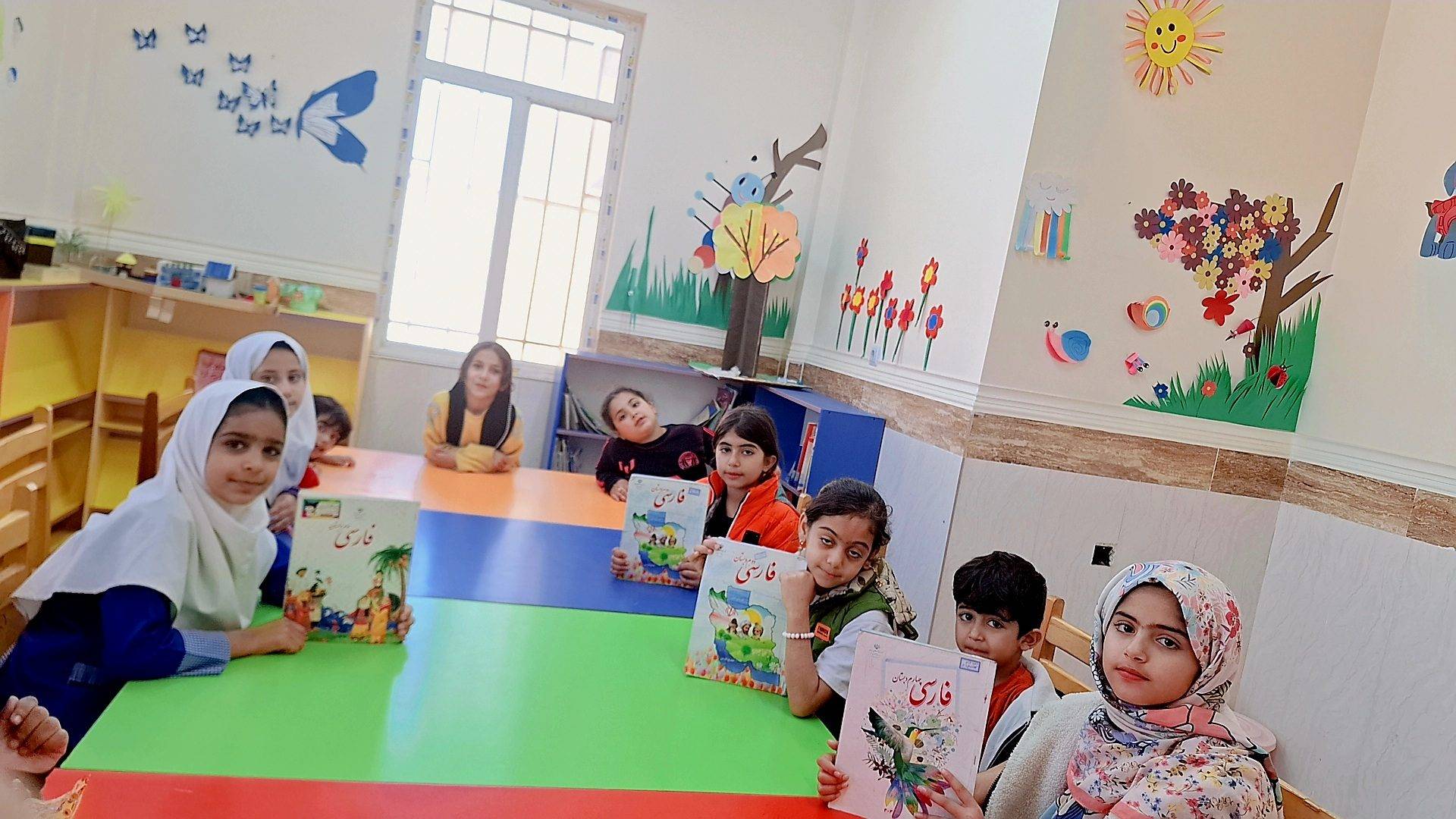 نشست روخوانی و روان‌خوانی فارسی در کتابخانه قلم‌چی خرمشهر برگزار شد