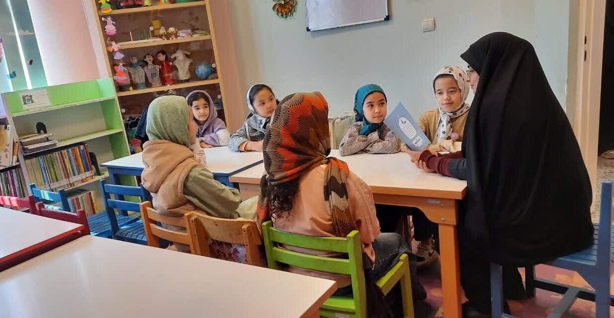 پویایی کتابخانه‌های استان تهران با اجرای نشست‌های فرهنگی و کارگاه‌های آموزشی