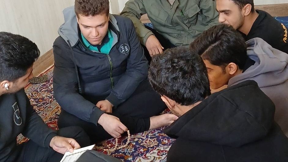 نوای قرآن در کتابخانه شهدای مدافع حرم اهواز طنین‌انداز شد