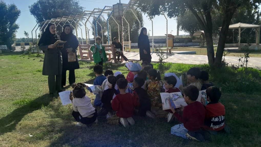 قصهگویی در فضای باز کتابخانه گنجینه گلگیر برگزار شد