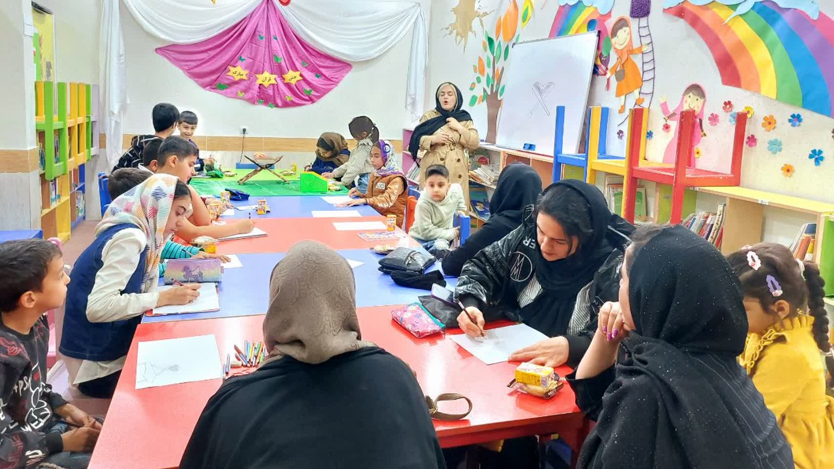 کارگاه‌های تعاملی «مادر و کودک» در کتابخانه علامه شیخ شوشتر برگزار شد