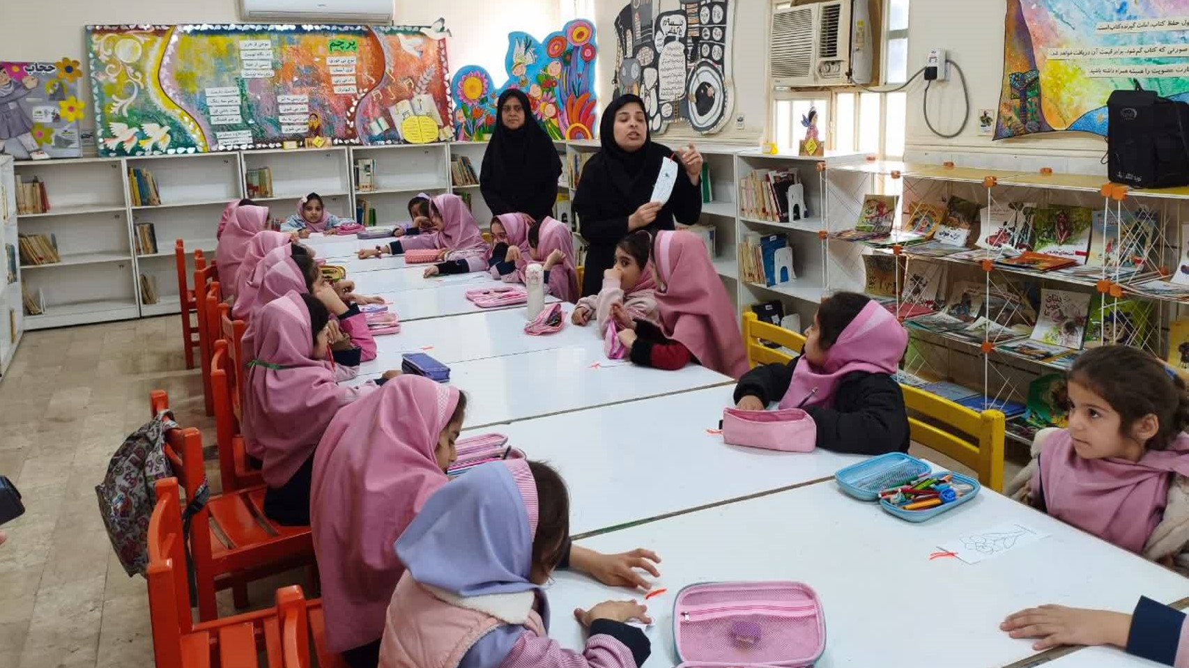 برنامه‌های فرهنگی هنری ویژه دانش‌آموزان کلاس اول اجرا شد