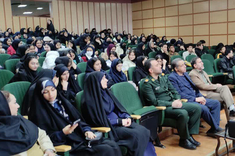 بزرگداشت سالگرد پیروزی انقلاب اسلامی در کتابخانه‌های استان مرکزی