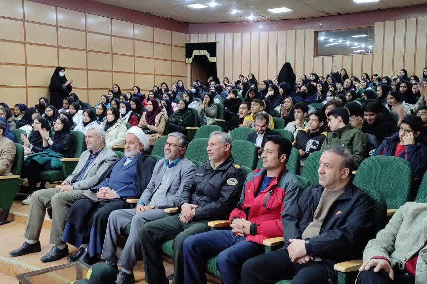 بزرگداشت سالگرد پیروزی انقلاب اسلامی در کتابخانه‌های استان مرکزی