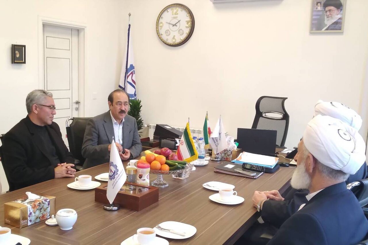 کتابخانه سیار گلستان در مسیر حمایت شرکت کانسار خزر