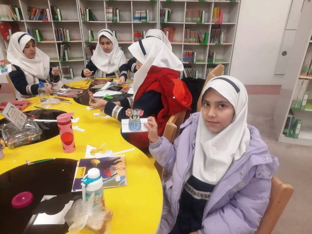 برگزاری برنامه‌های متنوع فرهنگی و آموزشی ویژه کودکان در کتابخانه مرکزی امام خمینی (قدس‌سره)