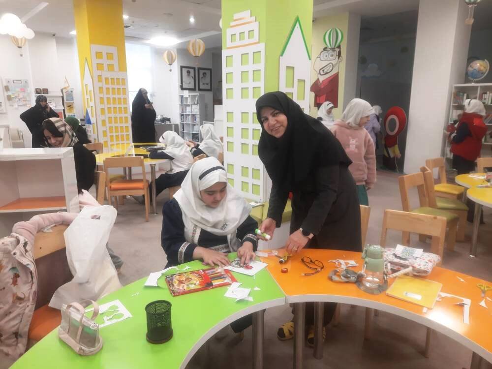 برگزاری برنامههای متنوع فرهنگی و آموزشی ویژه کودکان در کتابخانه مرکزی امام خمینی (قدسسره)