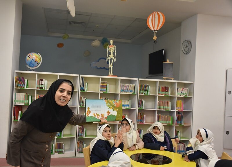 برگزاری برنامههای متنوع فرهنگی و آموزشی ویژه کودکان در کتابخانه مرکزی امام خمینی (قدسسره)