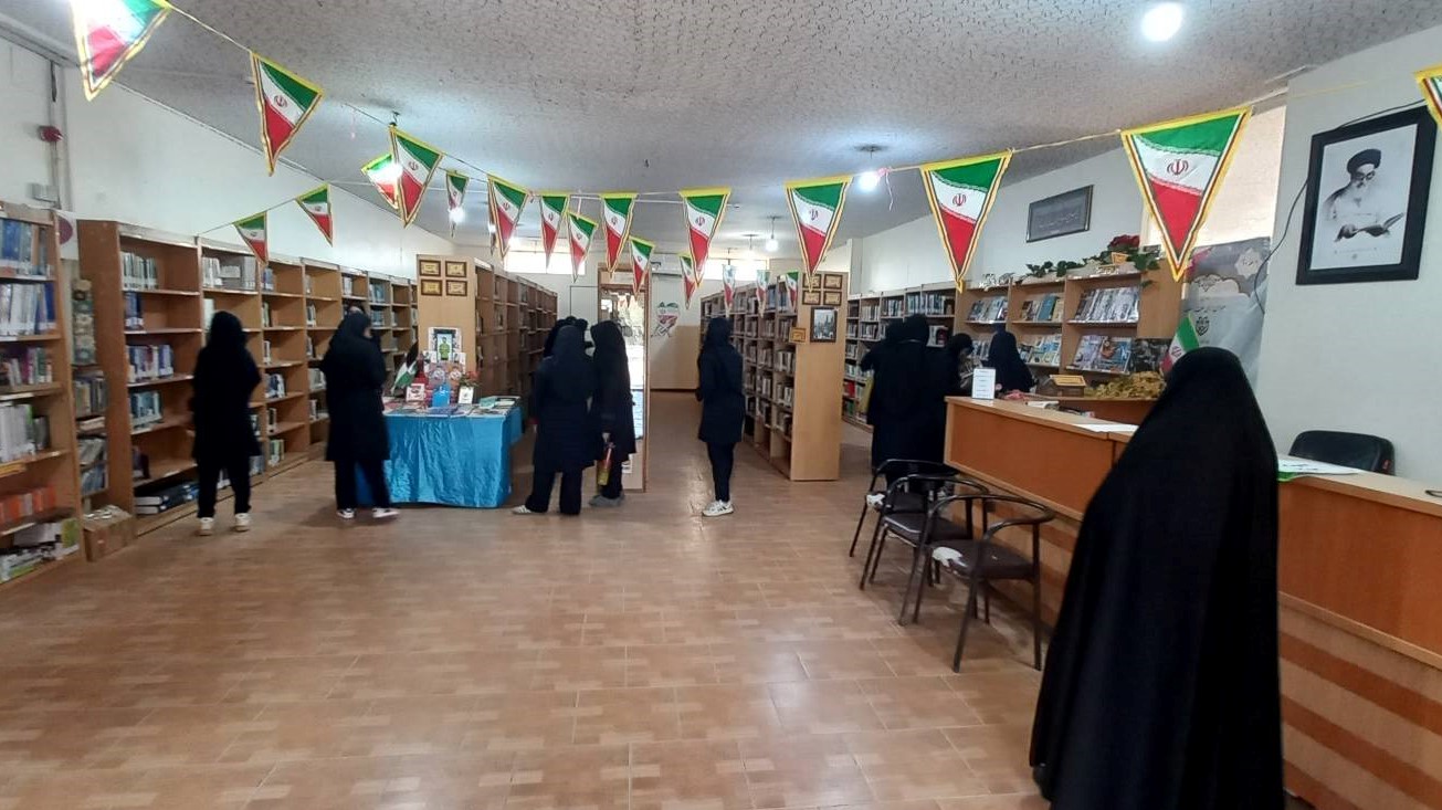 فضاسازی فجرانه در کتابخانه‌های عمومی خرمشهر انجام شد