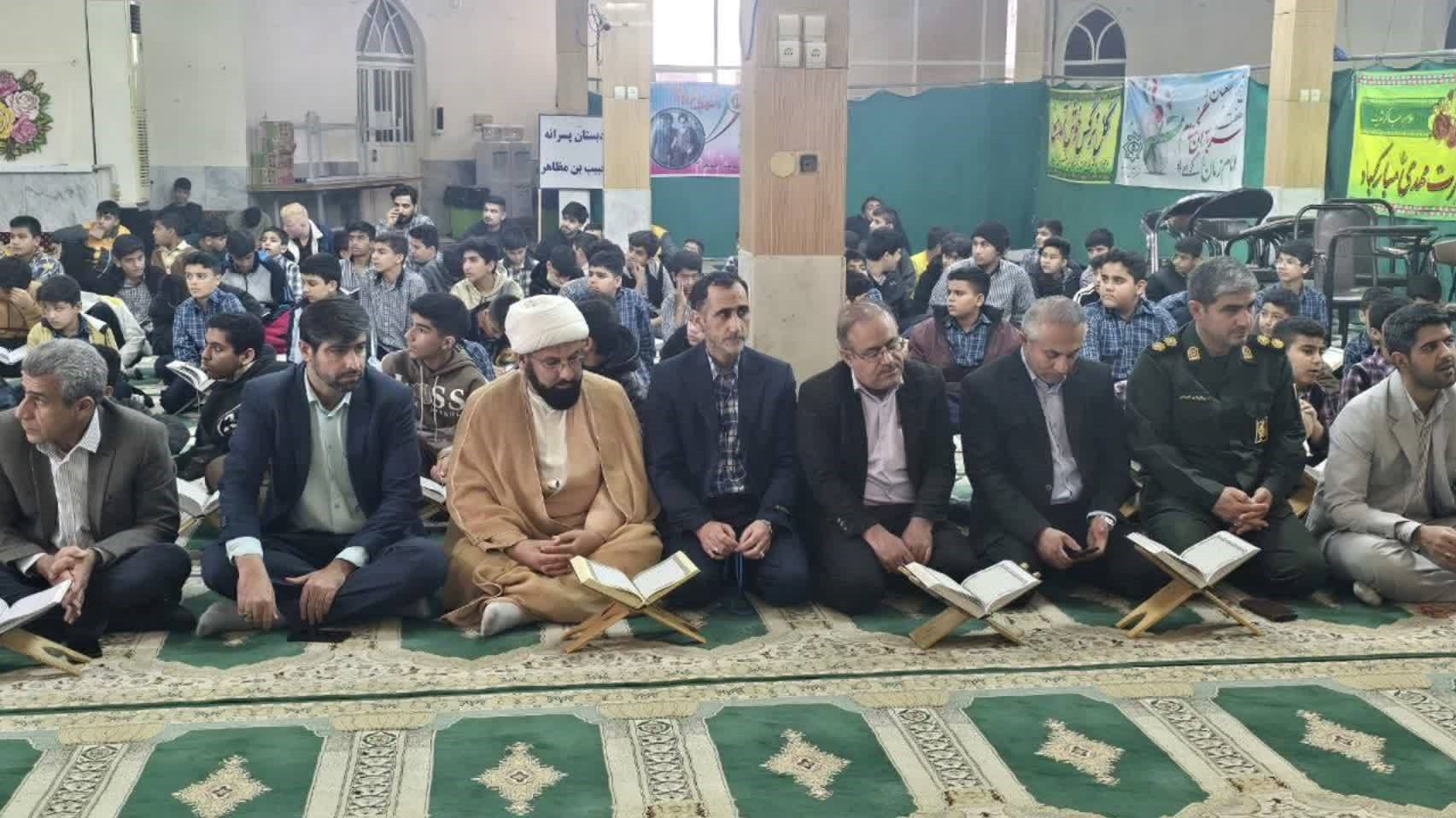 محفل انس با قرآن در مسجد جامع هندیجان برگزار شد