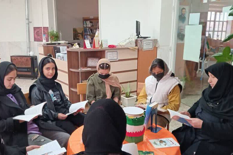 برگزاری ویژه‌برنامه‌های دهه فجر در کتابخانه‌های عمومی استان مرکزی