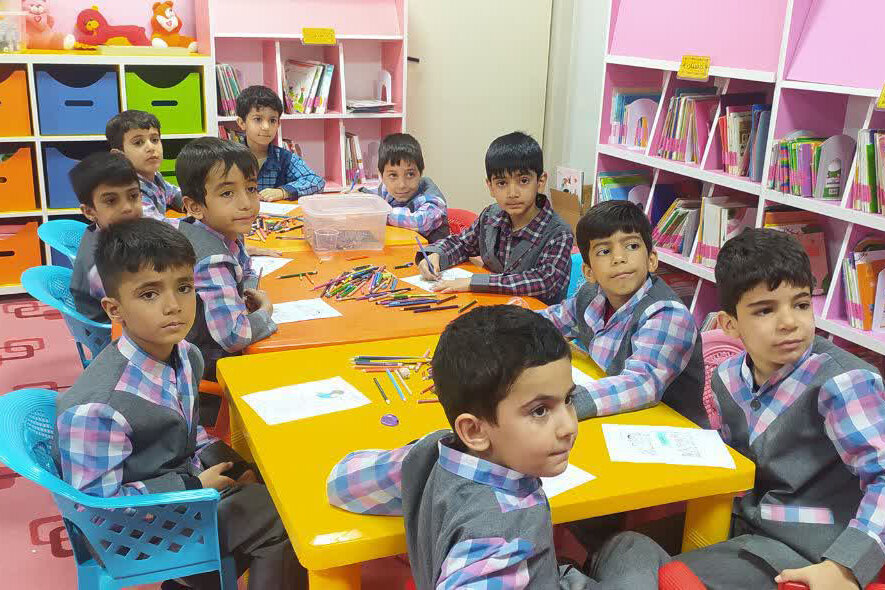 برگزاری ویژهبرنامههای دهه فجر در کتابخانههای عمومی استان مرکزی