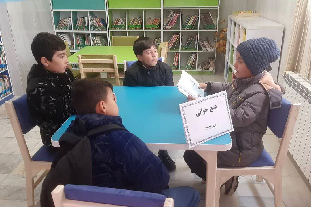 برگزاری ویژهبرنامههای دهه فجر در کتابخانههای عمومی استان مرکزی