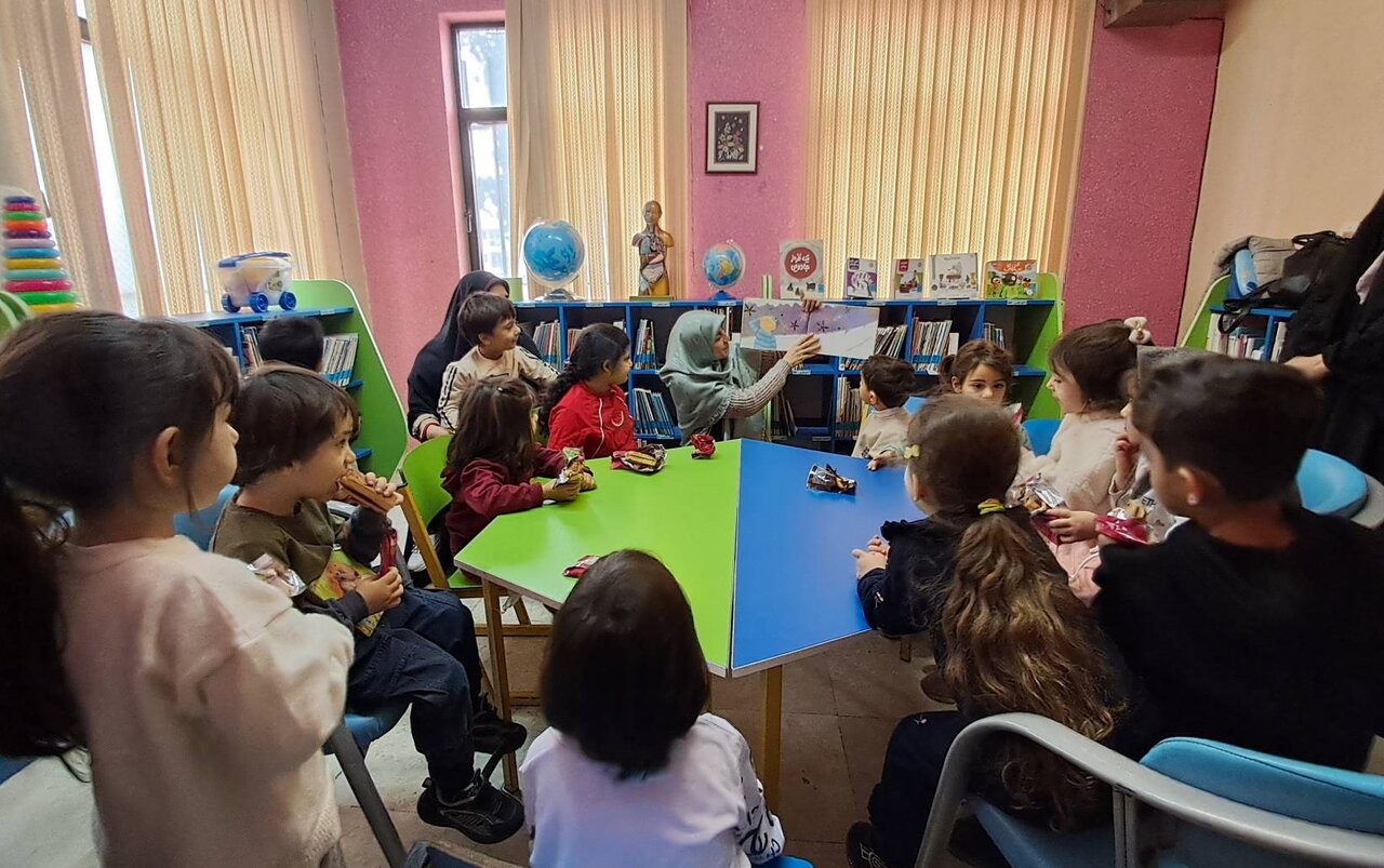 مروری بر برنامه‌های دهه مبارک فجر در کتابخانه‌های عمومی استان تهران