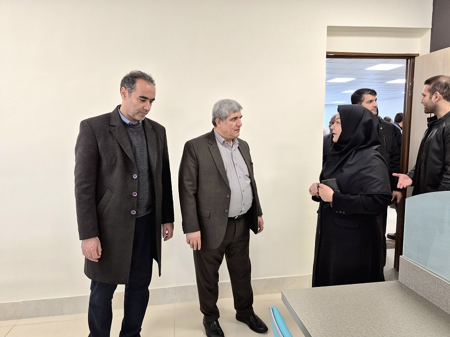 آیین افتتاح خدمات و بازگشایی کتابخانه عمومی شهید کامران نجات‌الهی شهرستان بیجار برگزار شد