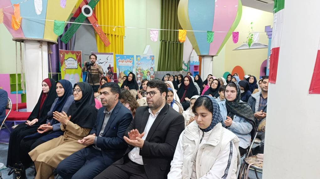 جشن نیمه شعبان به میزبانی اداره کل کتابخانه های لرستان برگزار شد