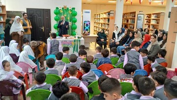 جشن دهه مبارک فجر و نیمه شعبان در کتابخانه عمومی قلم نظرآباد