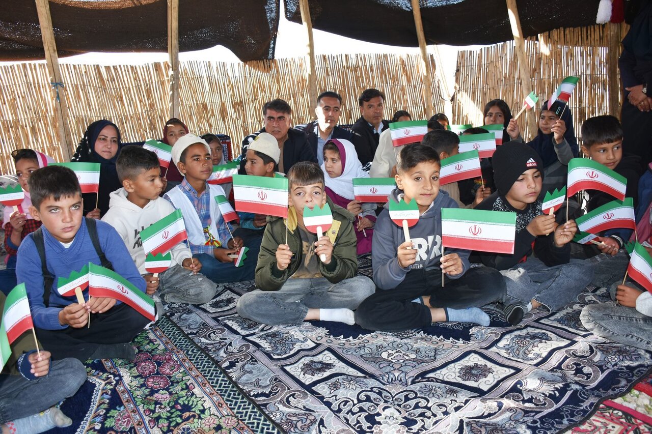 همزمان با دهه فجر، کتاب و قصه میهمان چادرهای عشایر خنج شد