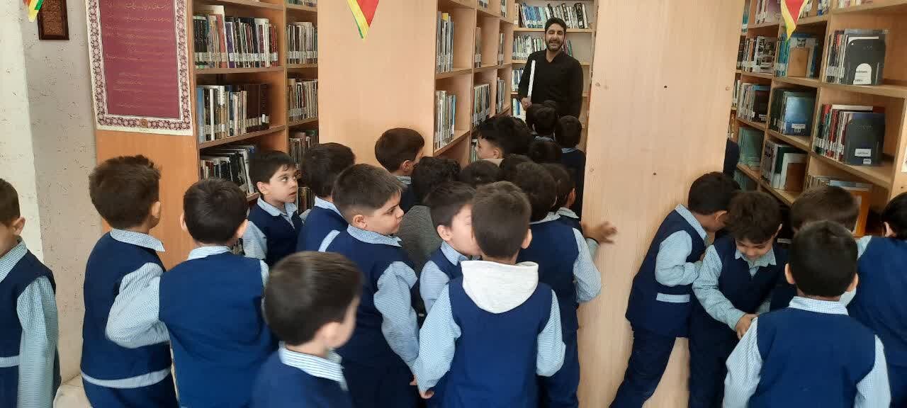 جلوه‌های فرهنگی دهه فجر با حضور پرشور نوآموزان