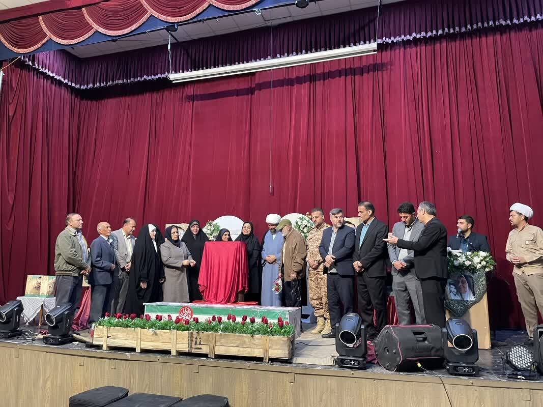 کتاب «ردپای پروانه بر آب» با محوریت فرهنگ ایثار در فسا رونمایی شد