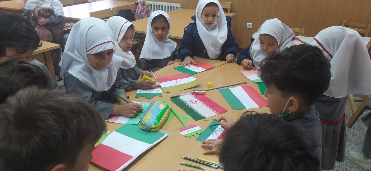 روایت فجر انقلاب اسلامی در کتابخانه‌های عمومی استان تهران