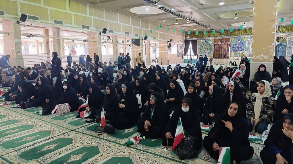 برگزاری جشن انقلاب در مصلی الغدیر خرمآباد؛ با عطر کتاب و دانایی