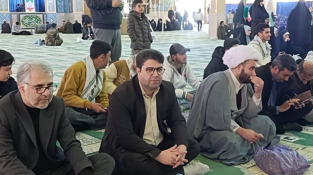 برگزاری جشن انقلاب در مصلی الغدیر خرم‌آباد؛ با عطر کتاب و دانایی