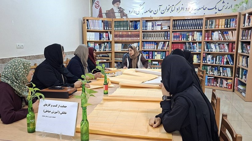 کتابخانه عمومی ارمغان باغملک، میزبان نخستین کارگاه خیاطی ویژه بانوان شد