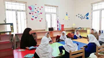 آموزش خلاقانه نماز در کتابخانه قلم‌چی خرمشهر