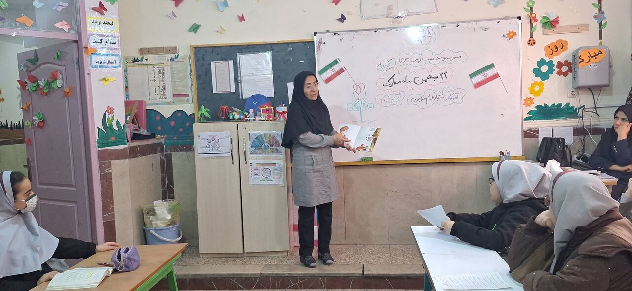 دهه فجر، روایت انقلاب در کتابخانه های عمومی استان تهران