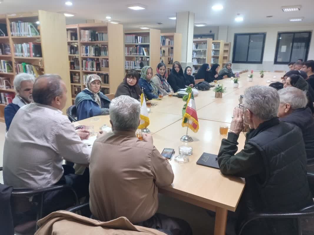 دهه فجر، روایت انقلاب در کتابخانه عمومی شهرستان گلبهار