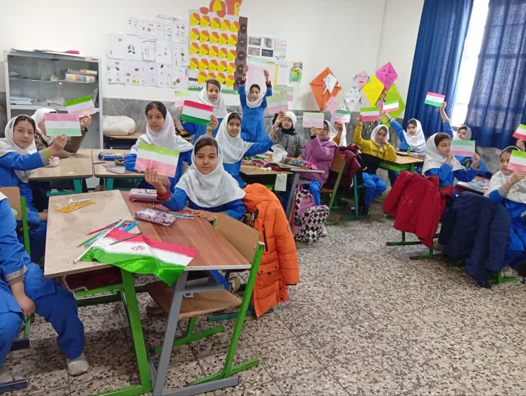 دهه فجر، روایت انقلاب در کتابخانه عمومی شهرستان گلبهار