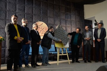 مجموعه ۶ جلدی کتاب «طلاش کن» در کتابخانه مرکزی یزد رونمایی شد