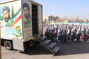 با هدف ترویج فرهنگ کتابخوانی  در مدراس منطقه دوازده مشهد