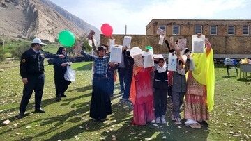 اجرای برنامه‌های فرهنگی و تفریحی در مدارس منطقه عشایری چالیاب