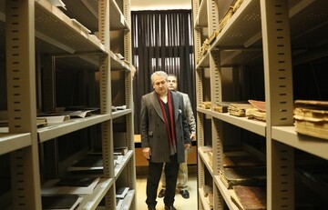 بازدید نماینده مجلس از کتابخانه مرکزی