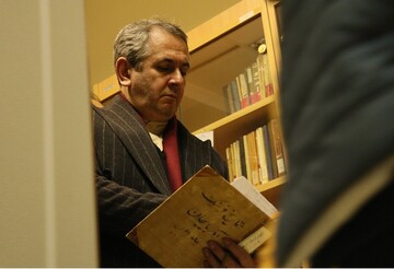 بازدید نماینده مجلس از کتابخانه مرکزی