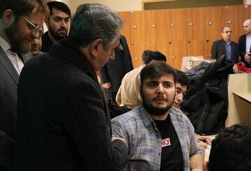 بازدید نماینده مجلس از کتابخانه مرکزی