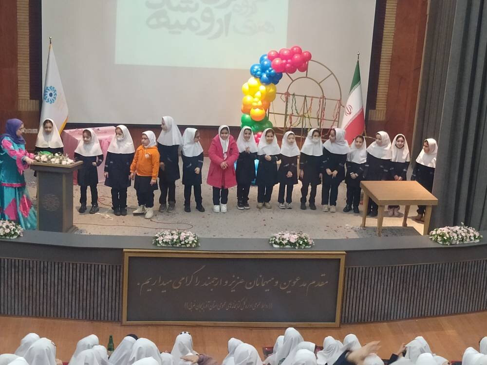 از «جشن پیروزی انقلاب» تا رونمایی و نقد کتاب