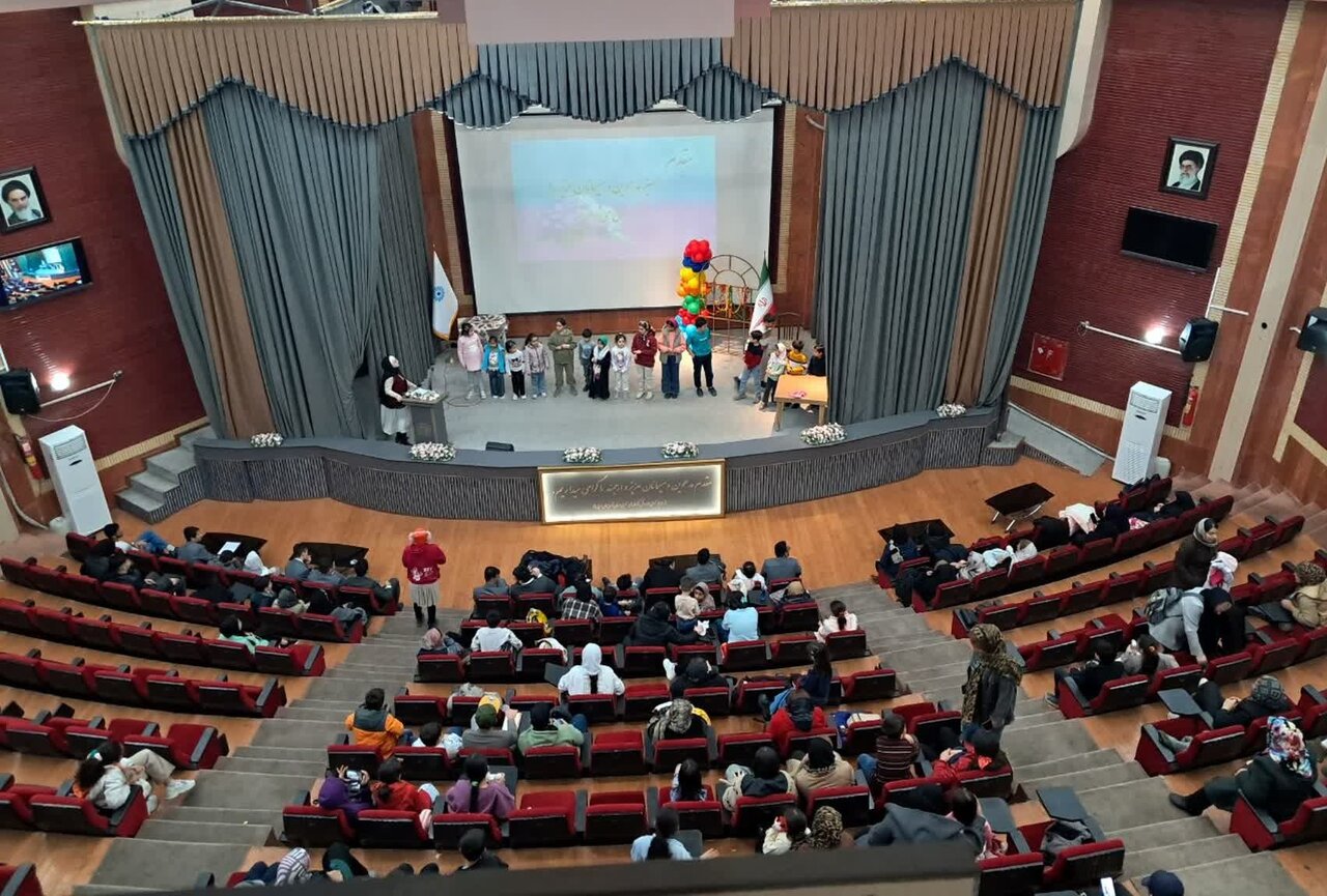 از «جشن پیروزی انقلاب» تا رونمایی و نقد کتاب