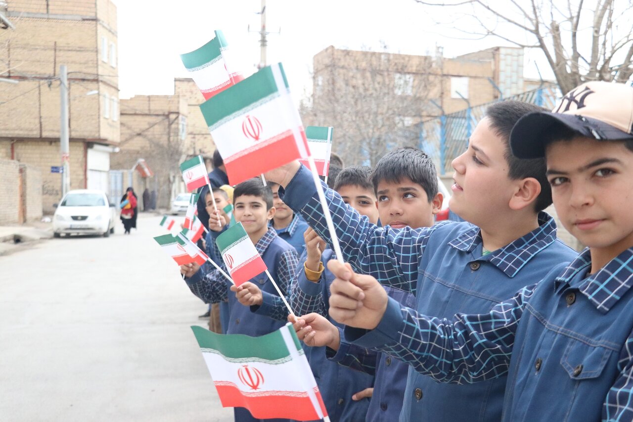 کتاب، امید و انتظار؛ پیشخان کتابخانه عمومی «حضرت مهدی موعود (عج)» به گرجیسفلی رسید