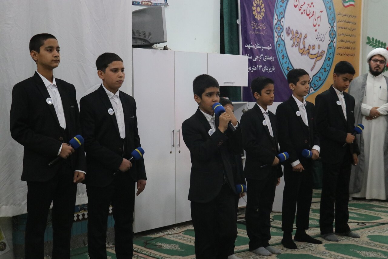 کتاب، امید و انتظار؛ پیشخان کتابخانه عمومی «حضرت مهدی موعود (عج)» به گرجیسفلی رسید