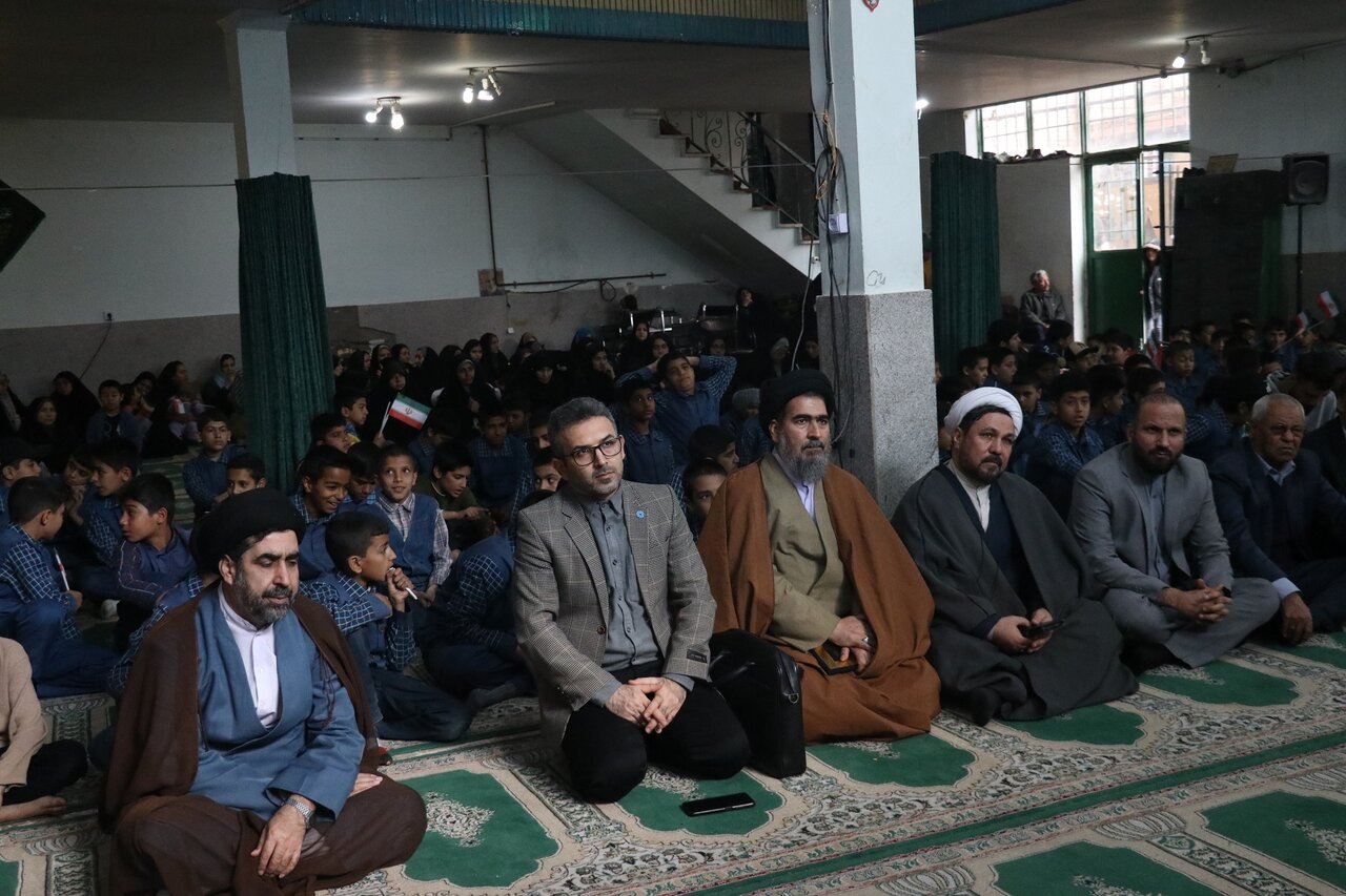 کتاب، امید و انتظار؛ پیشخان کتابخانه عمومی «حضرت مهدی موعود (عج)» به گرجیسفلی رسید