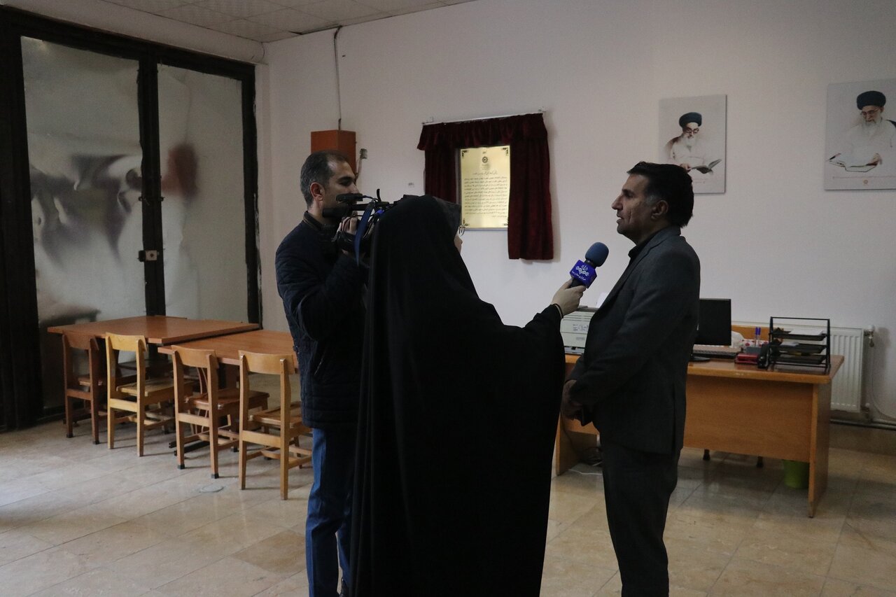 کتاب، امید و انتظار؛ پیشخان کتابخانه عمومی «حضرت مهدی موعود (عج)» به گرجی‌سفلی رسید