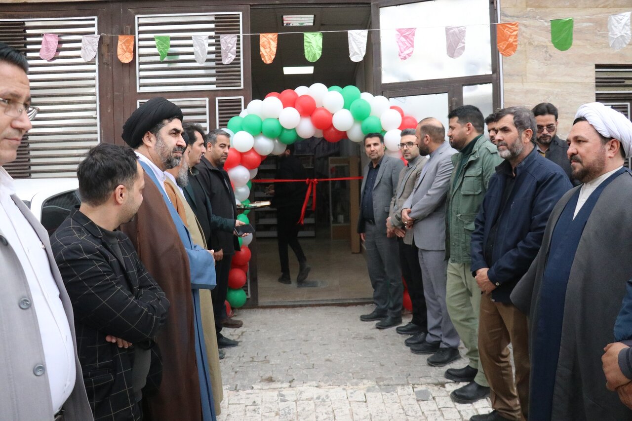 کتاب، امید و انتظار؛ پیشخان کتابخانه عمومی «حضرت مهدی موعود (عج)» به گرجیسفلی رسید