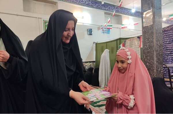 برپایی میز خدمت، ارائه گزارش عملکرد و پاسخ‌گویی مردمی در مسجد و حسینیه‌