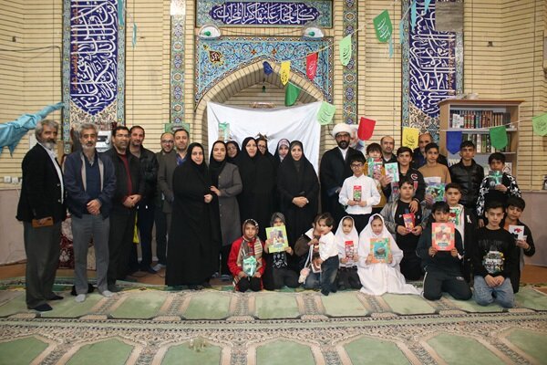 برپایی میز خدمت، ارائه گزارش عملکرد و پاسخ‌گویی مردمی در مسجد و حسینیه‌