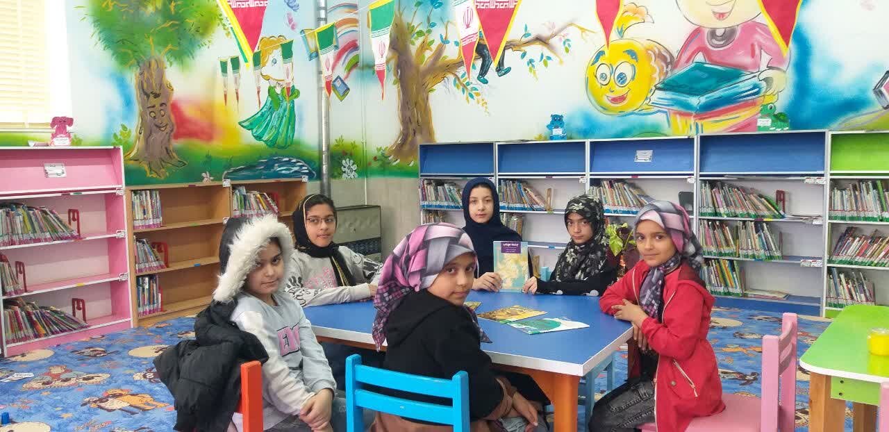 فجر آفرینی در کتابخانه‌های کوهپایه؛ برنامه‌های فرهنگی پرشور نوجوانان به مناسبت چهل و هفتمین سالگرد پیروزی انقلاب